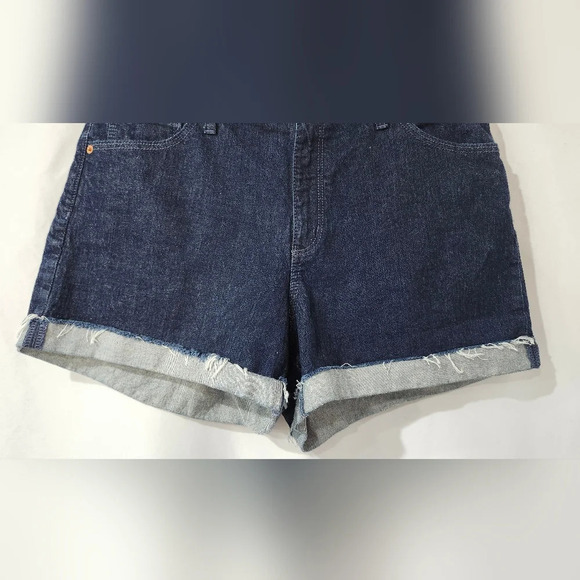 Universal Thread Women's Vintage Midi Short Size 14/32R Dark Wash Raw Roll Tab - Picture 5 of 6